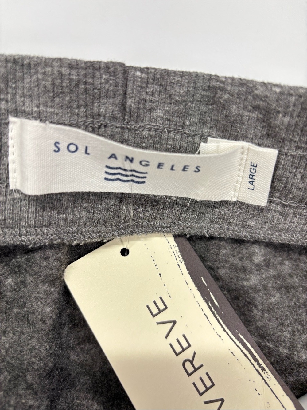 ✨Sol Angeles Scallop Women’s Gray Skirt Size L - Picture 7 of 10